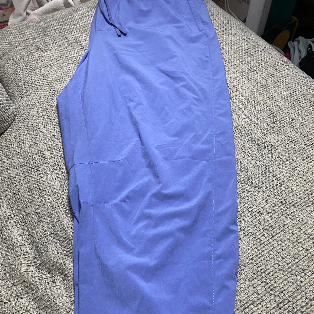 Periwinkle Athleta capris - Picture 6 of 8